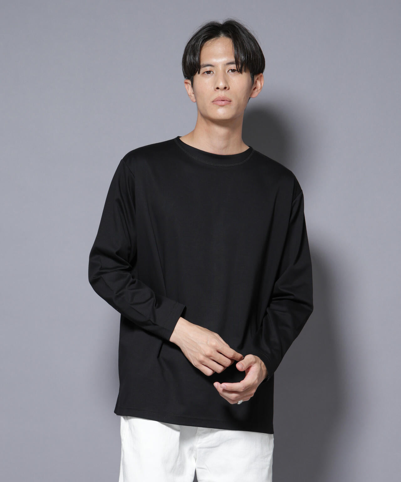 ｢NJ/CLUB｣モクロディ ボートネック サイドスリットTシャツ
