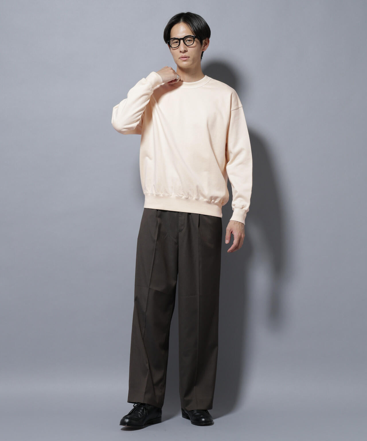 マ*ン様 cvtvlist スウェット　クルーネック　大阪別注 cvtvlist_osk • Instagram photos and videos