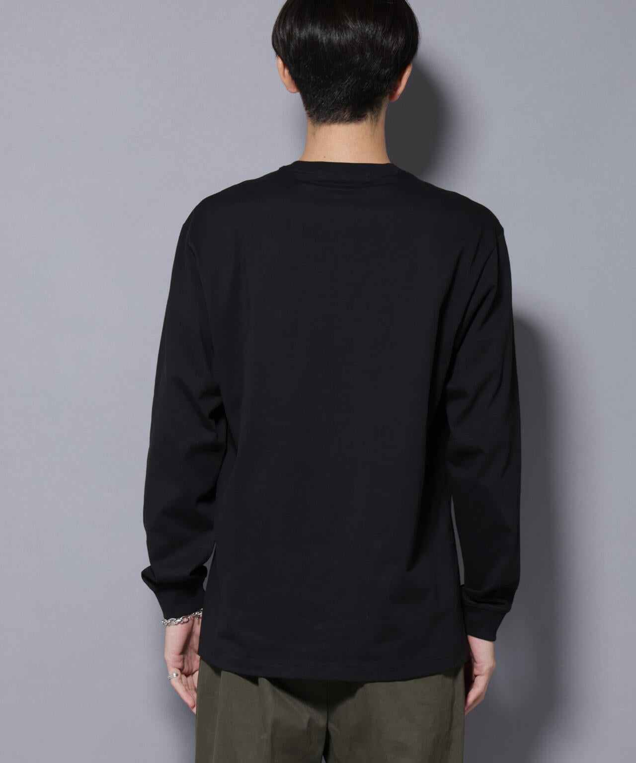 フェザー エンブロイダリー ロングスリーブTシャツ 6685223234