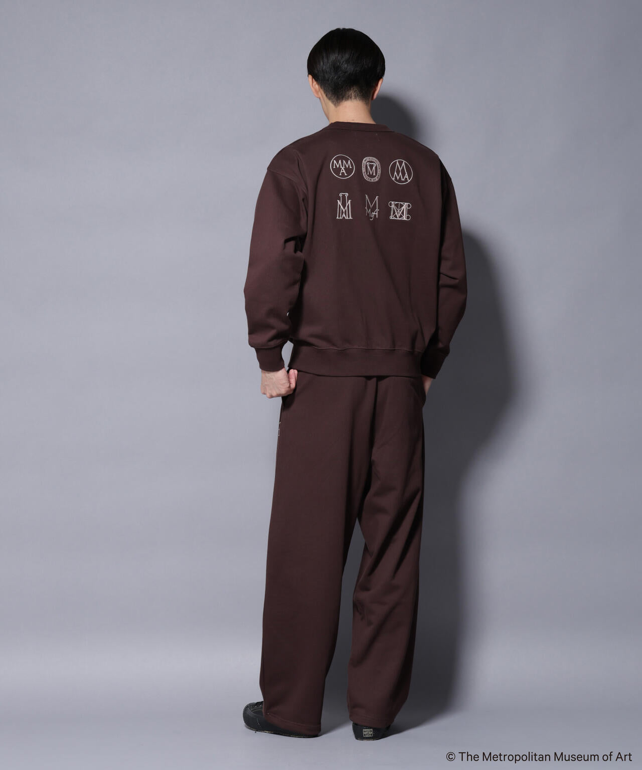 The Met」ロゴ×アーカイブロゴ刺繍スウェット(セットアップ可)