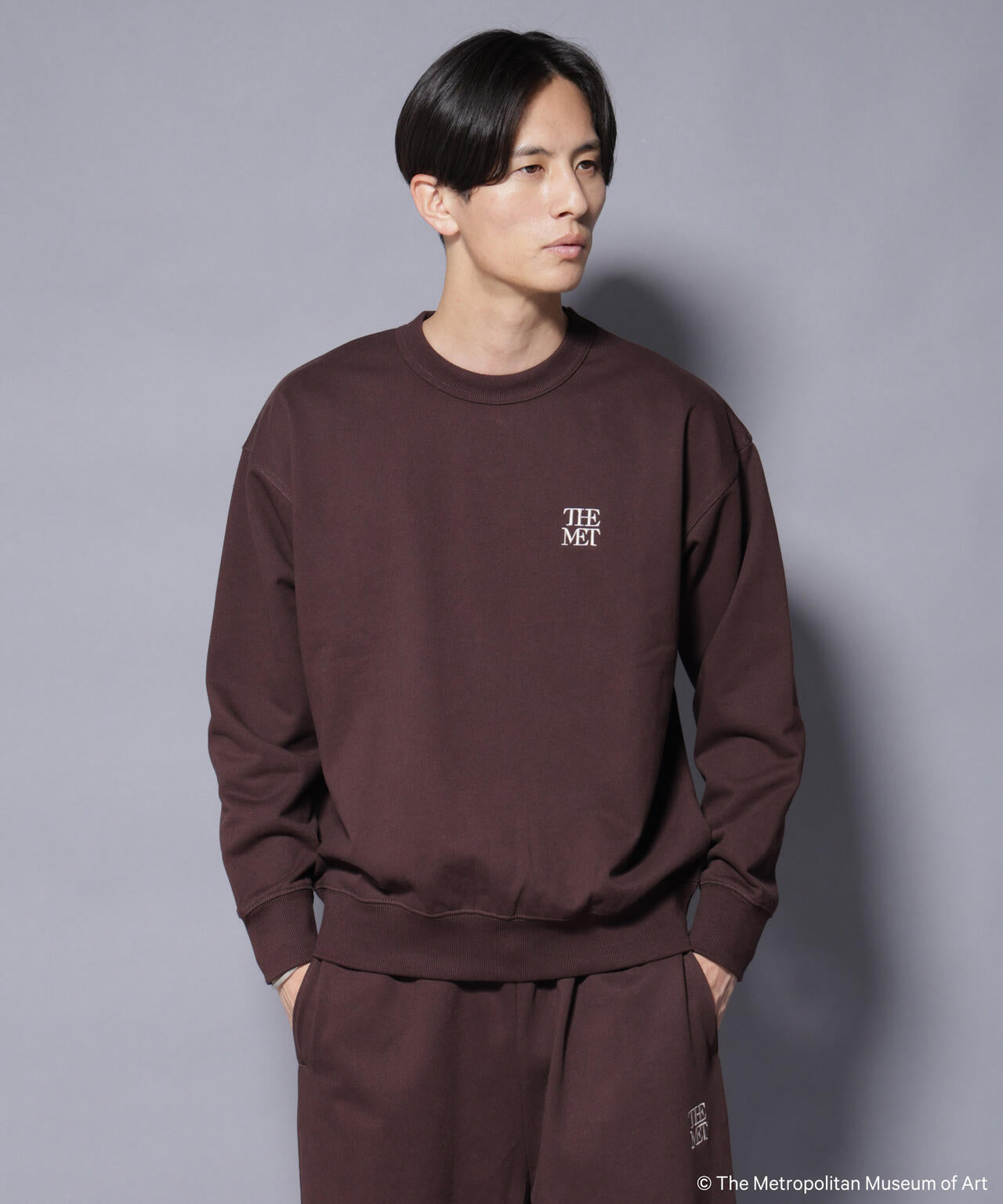 The Met」ロゴ×アーカイブロゴ刺繍スウェット(セットアップ可)