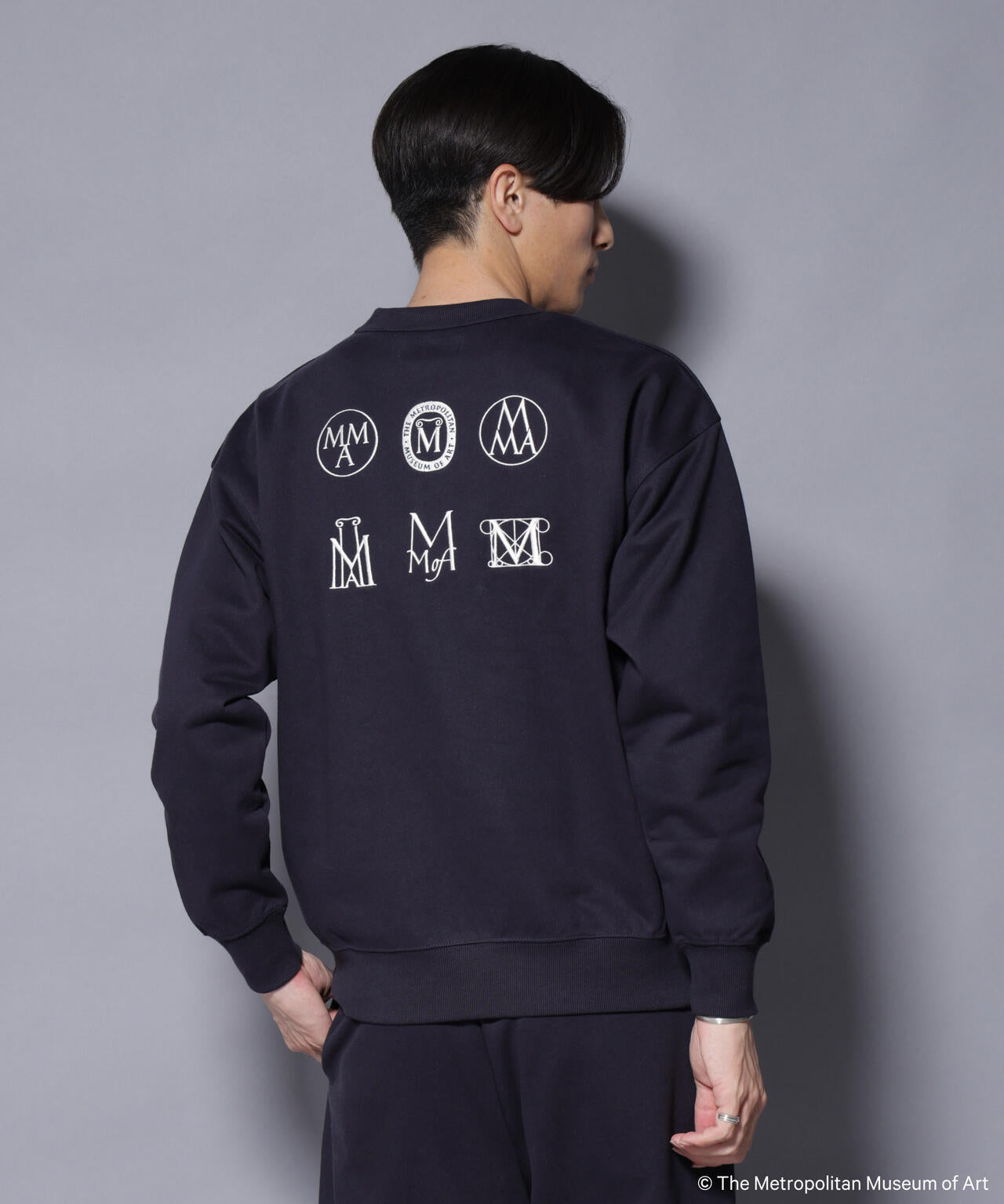 「The Met」ロゴ×アーカイブロゴ刺繍スウェット(セットアップ可) 6685223243
