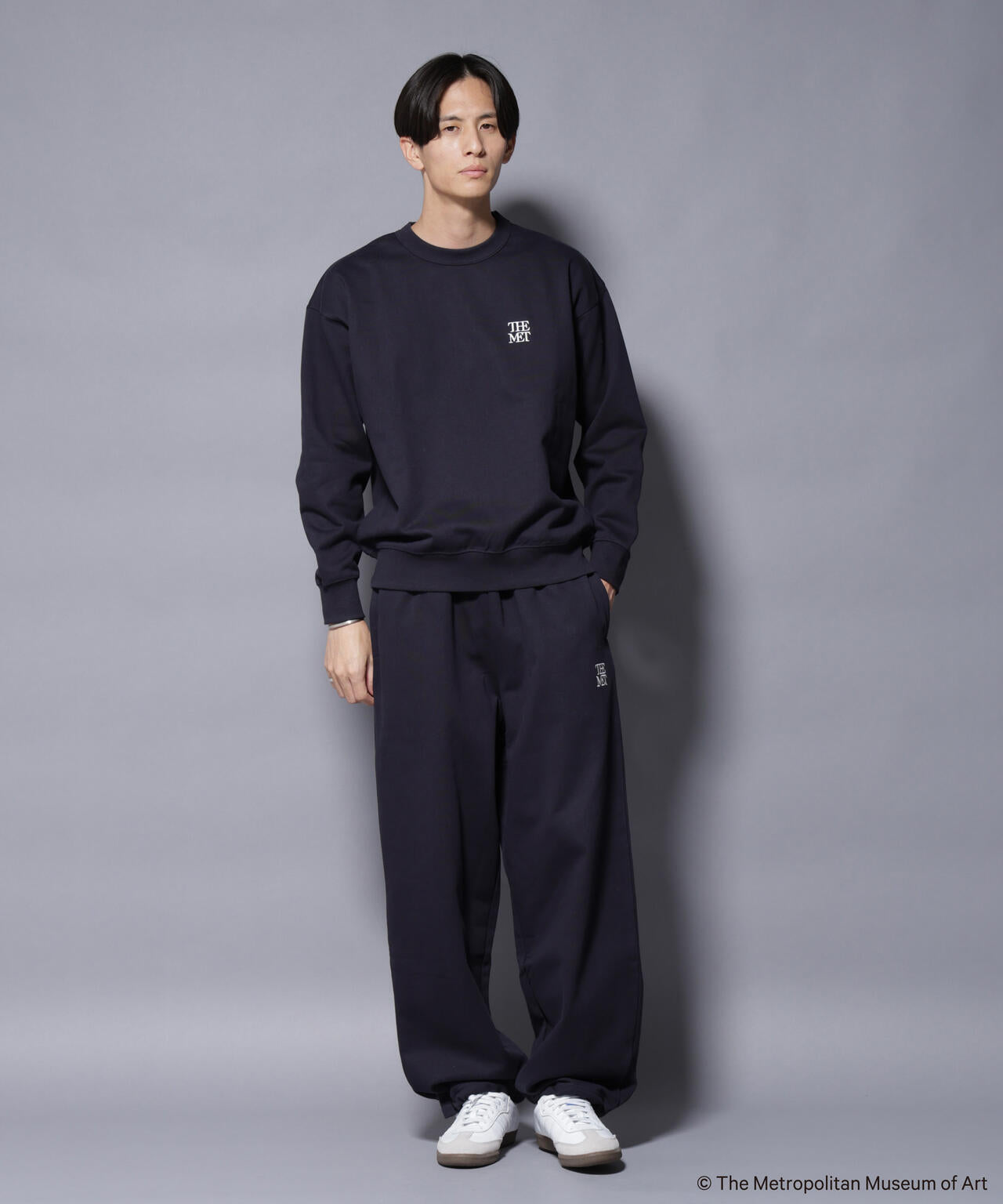 The Met」ロゴ×アーカイブロゴ刺繍スウェット(セットアップ可)