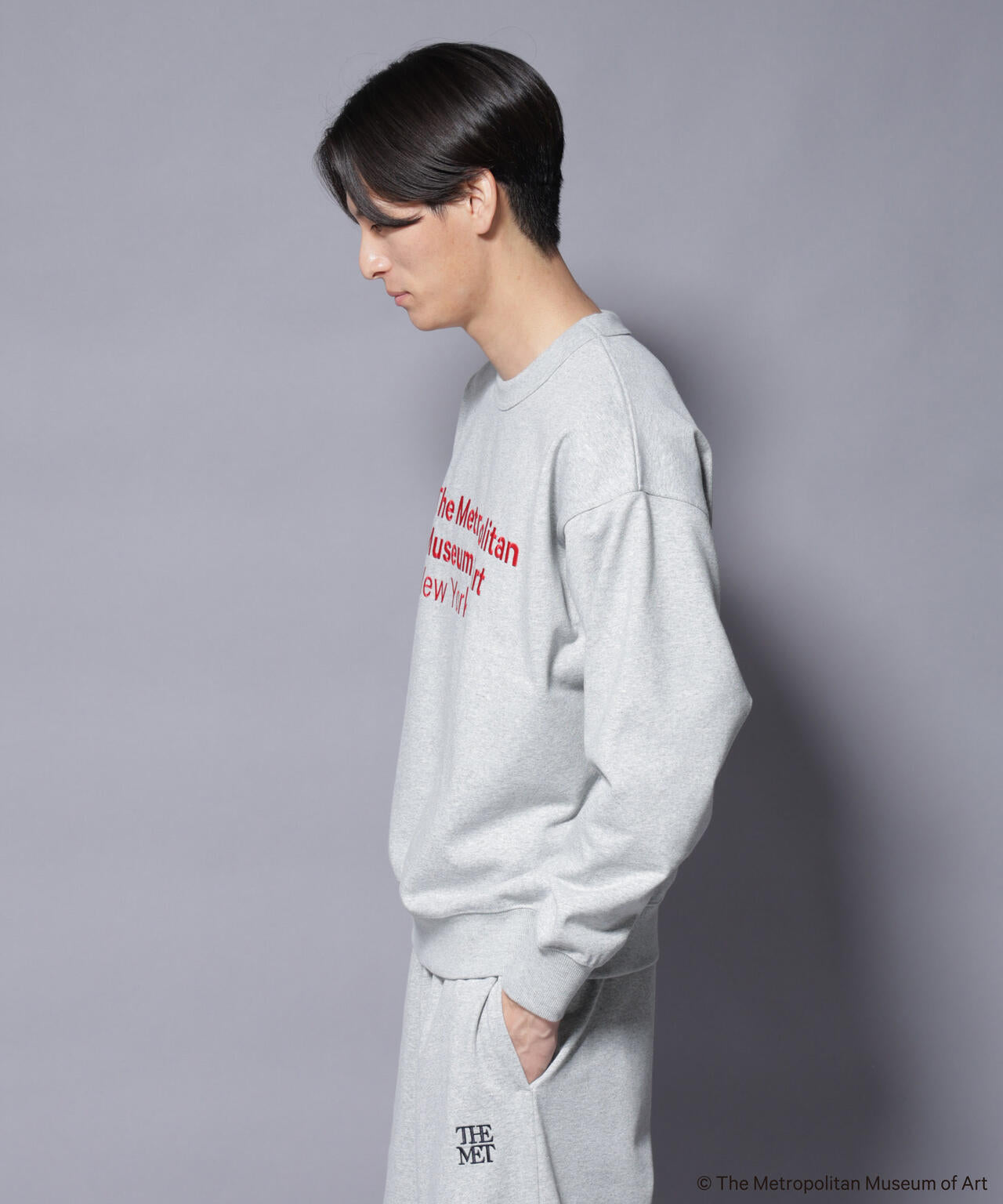 「The Met」 リーガルネーム刺繍 スウェット 6685223244