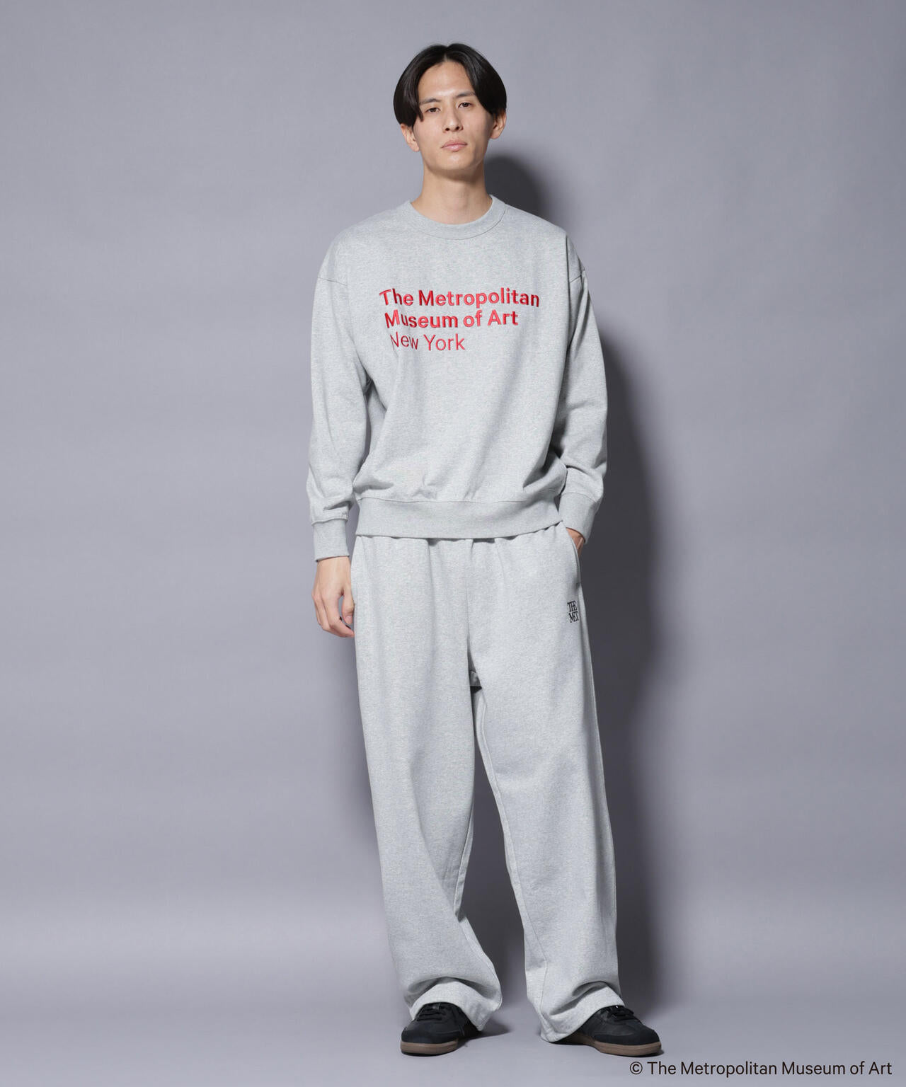 「The Met」 リーガルネーム刺繍 スウェット 6685223244