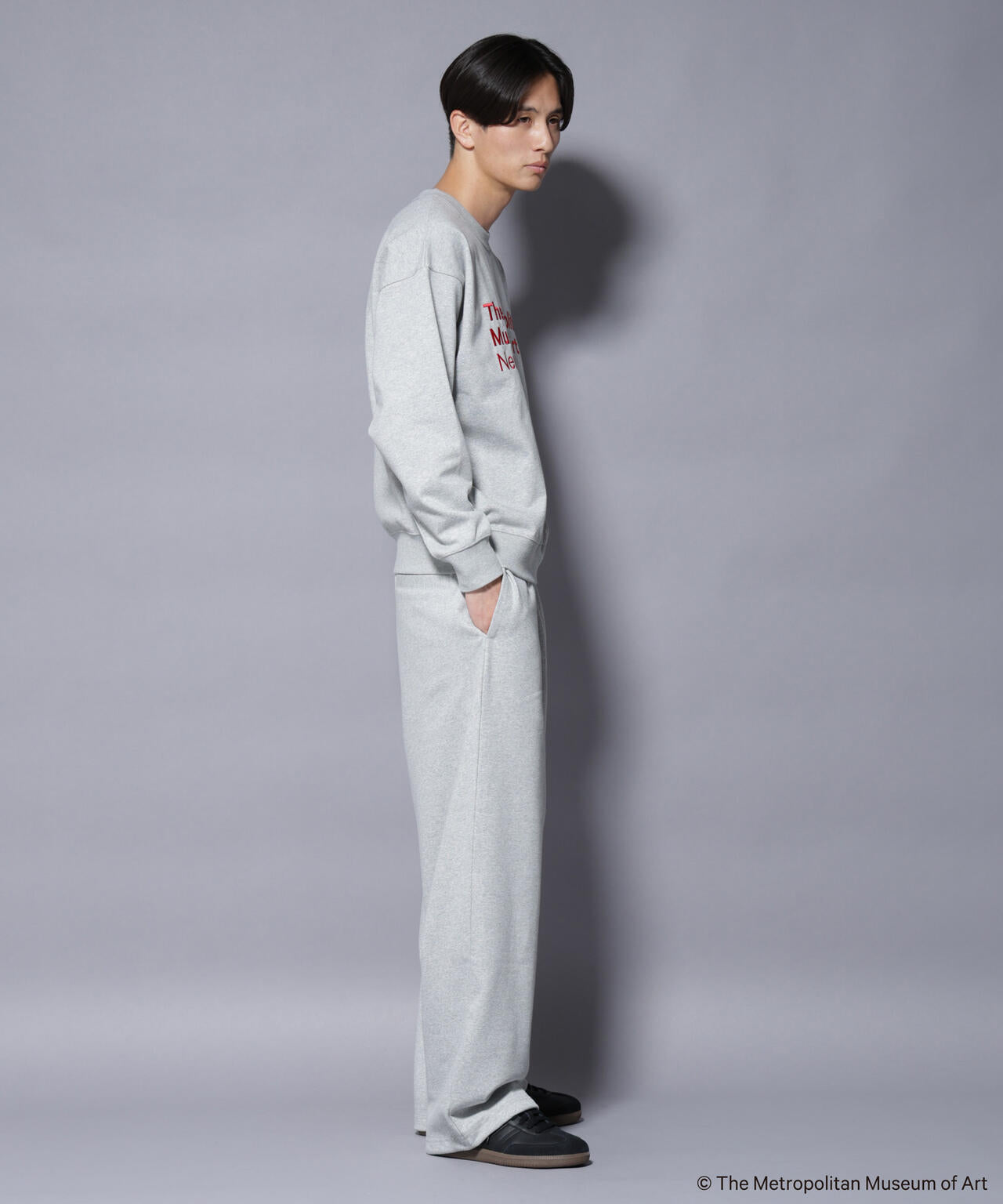 「The Met」 リーガルネーム刺繍 スウェット 6685223244