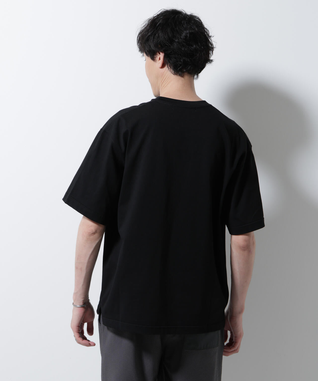 「BOHO CHIC」エディトリアル プリントTシャツ 6685224216