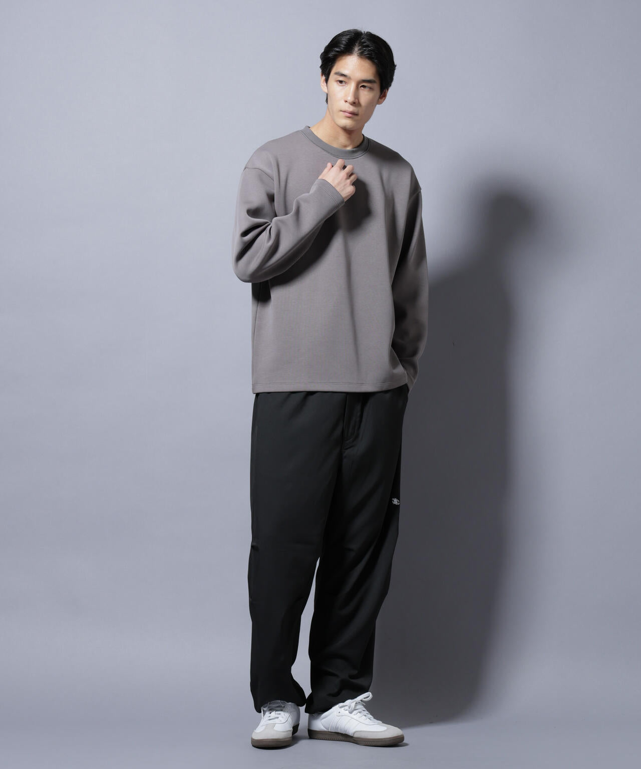 「NJ/CLUB」ワンポイントロゴトラックパンツ 6685227217