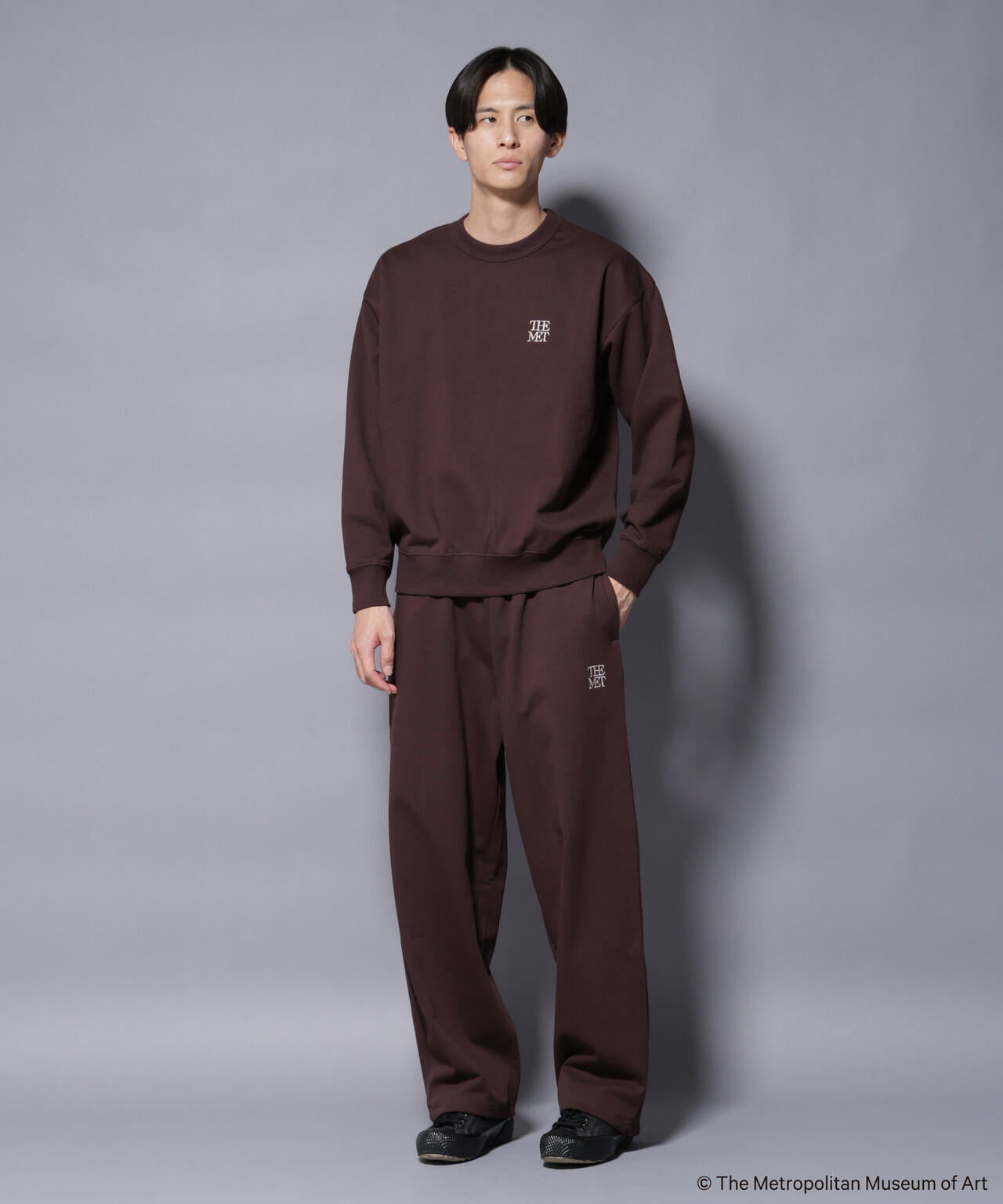 「The Met」ロゴ刺繍 2WAYワイドスウェットパンツ（セットアップ可） 6685227229