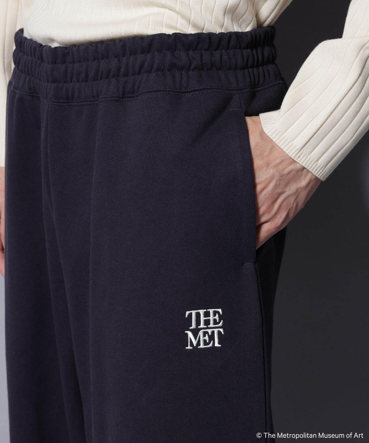 「The Met」ロゴ刺繍 2WAYワイドスウェットパンツ（セットアップ可） 6685227229
