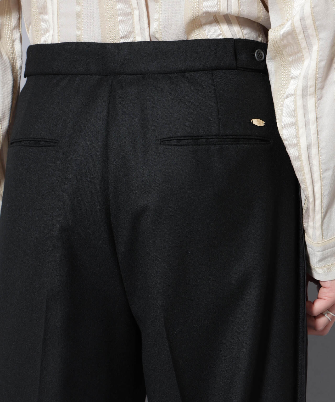 「ASSEMBLANC」インサイドアウトセレモニーパンツ 6685227241