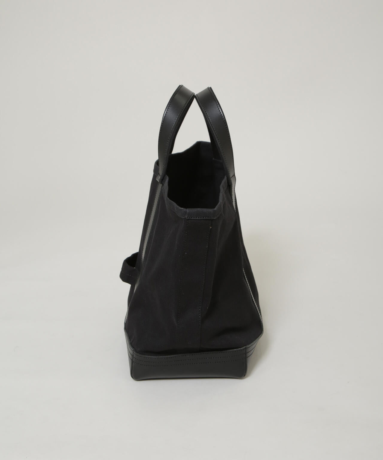 NJ/CLUB｣ キャンバスレザートートバッグ