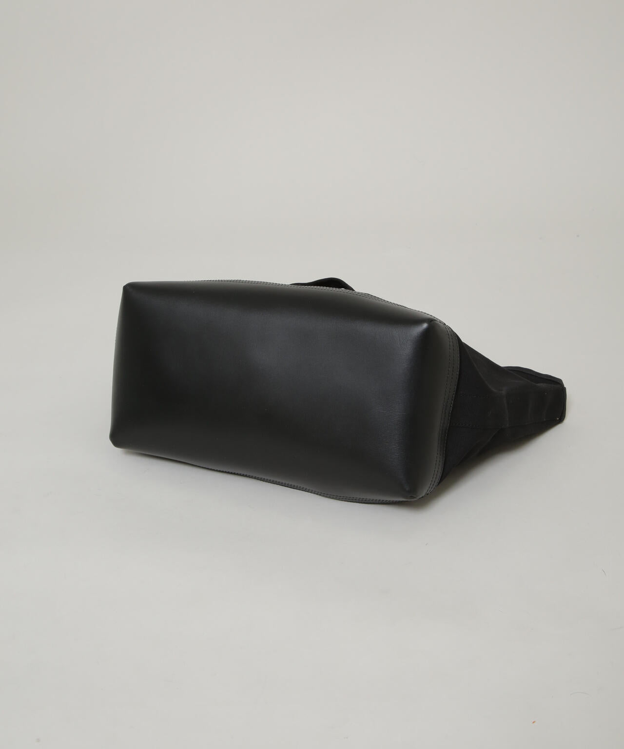 NJ/CLUB｣ キャンバスレザートートバッグ