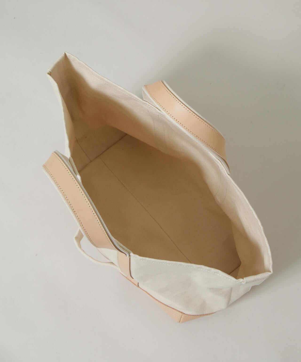 ｢NJ/CLUB｣ キャンバスレザートートバッグ 6685232212