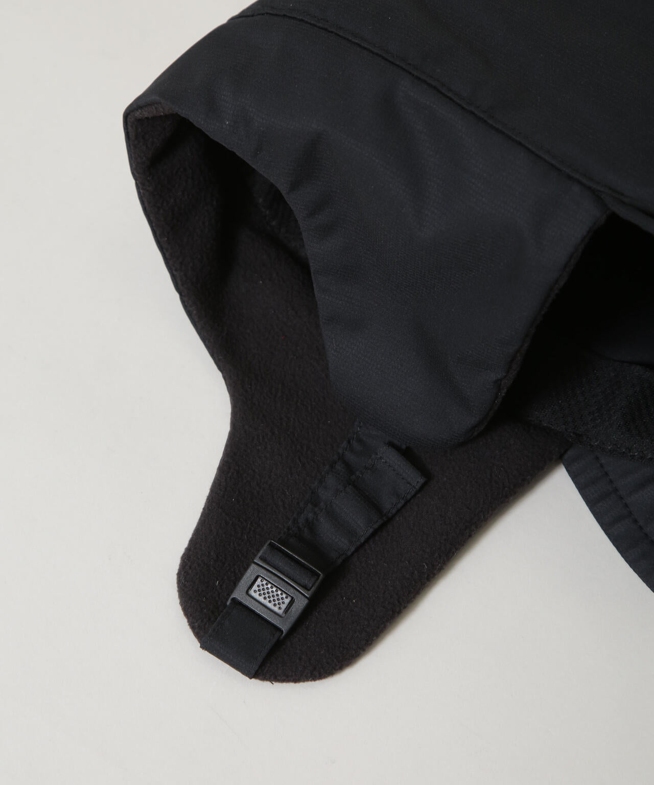 NJ/CLUB」イヤーフラップキャップ
