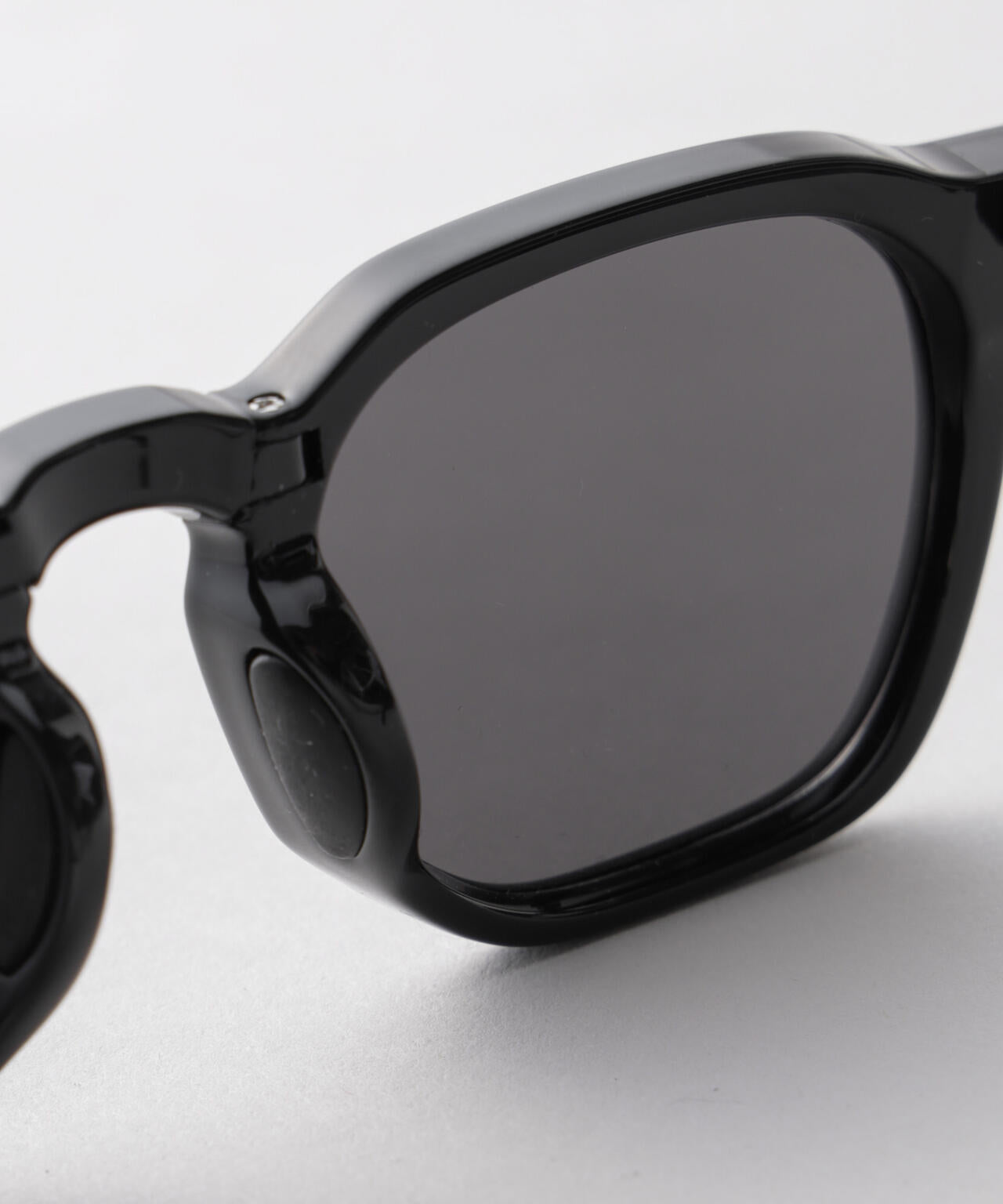 アイウェア/オクタゴン型 折り畳み式サングラス 6685240206