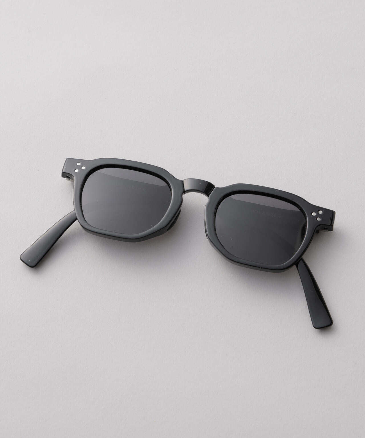 アイウェア/オクタゴン型 折り畳み式サングラス