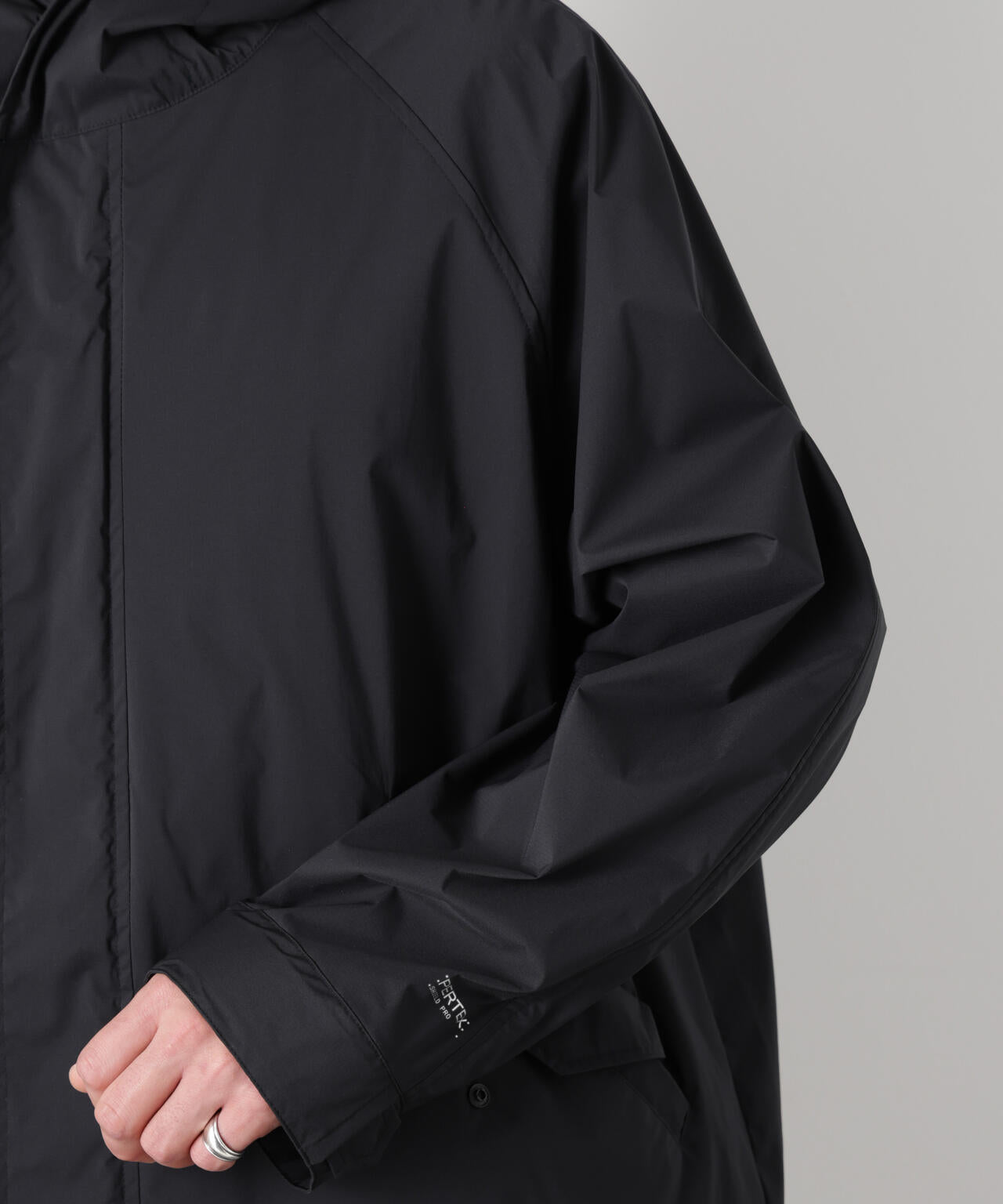 「Meaningful Continuity」PERTEX(R) SHIELD PRO フードブルゾン 6686112201