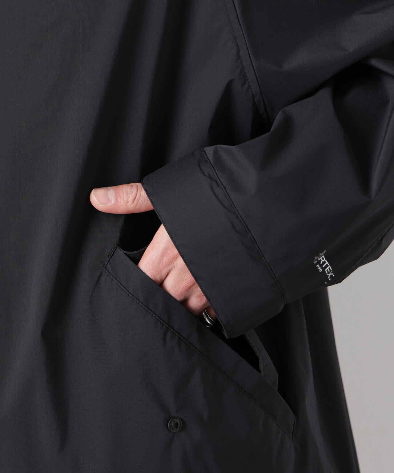 「Meaningful Continuity」PERTEX(R) SHIELD PRO フードブルゾン 6686112201