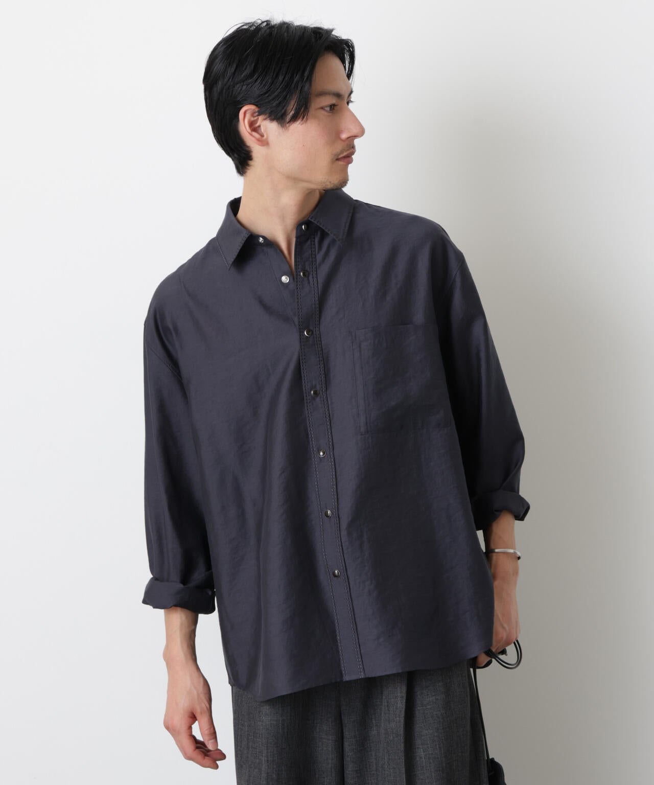 エンブロイダリーシルキーシャツ 6686120212