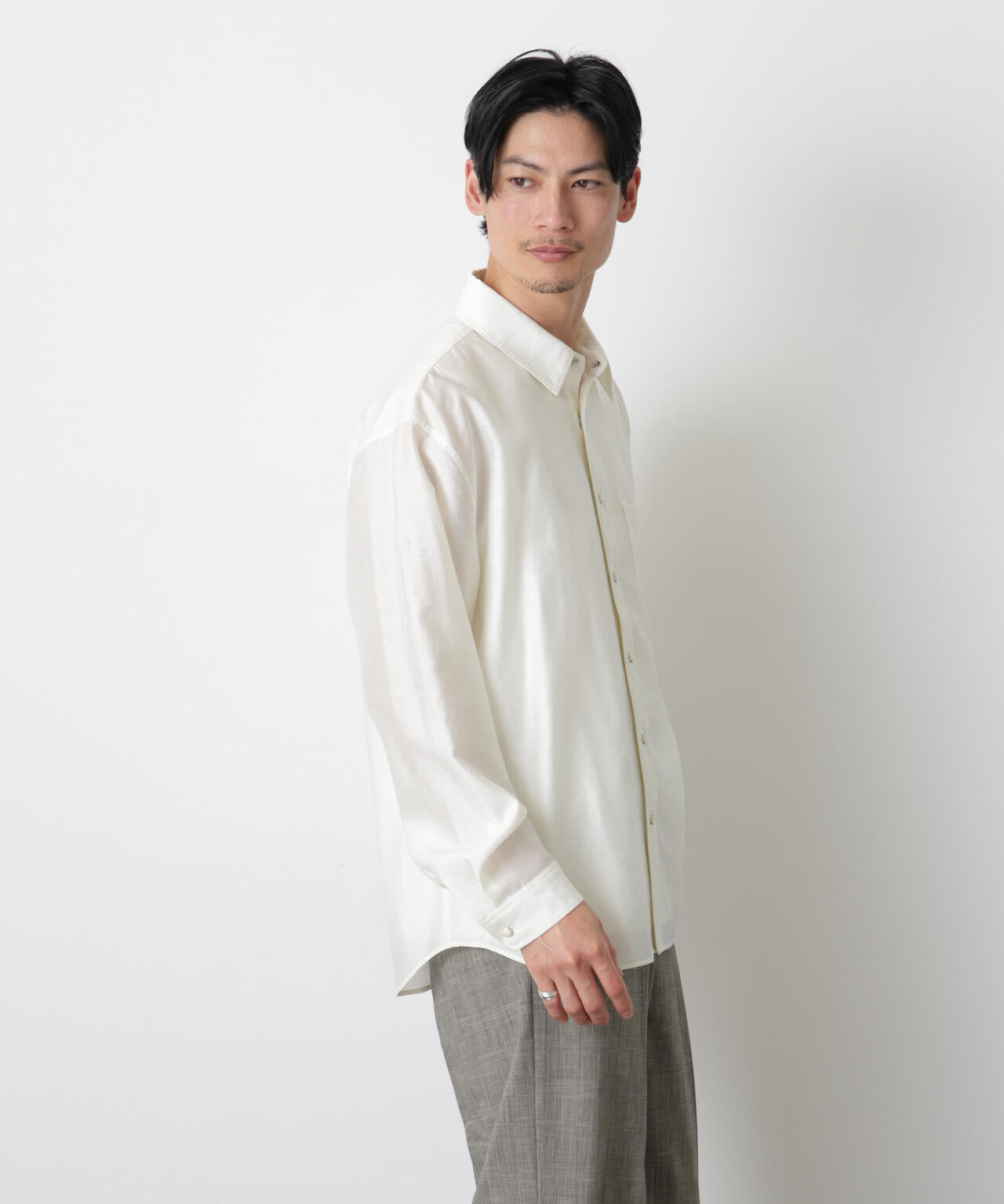 エンブロイダリーシルキーシャツ 6686120212