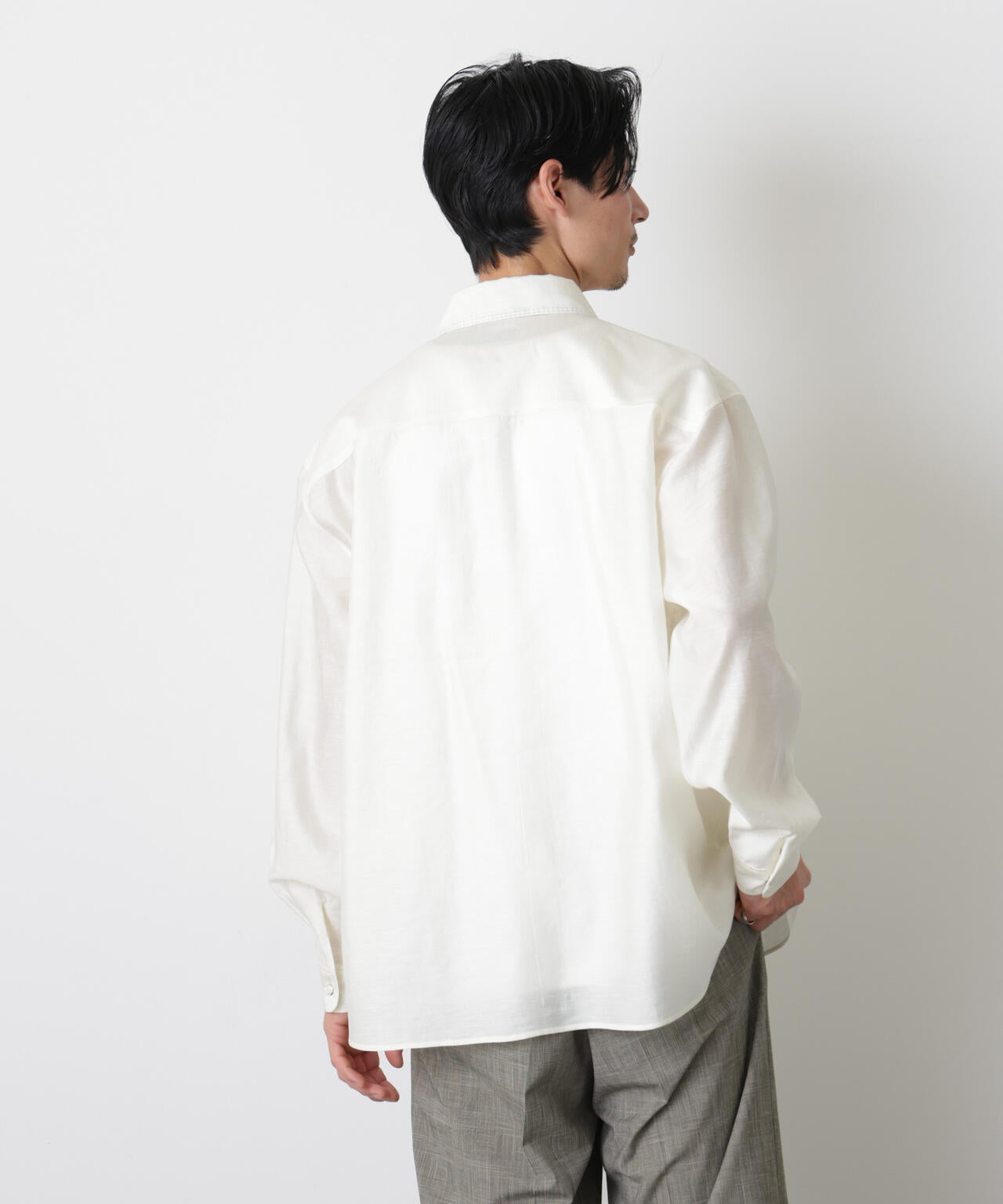 エンブロイダリーシルキーシャツ 6686120212