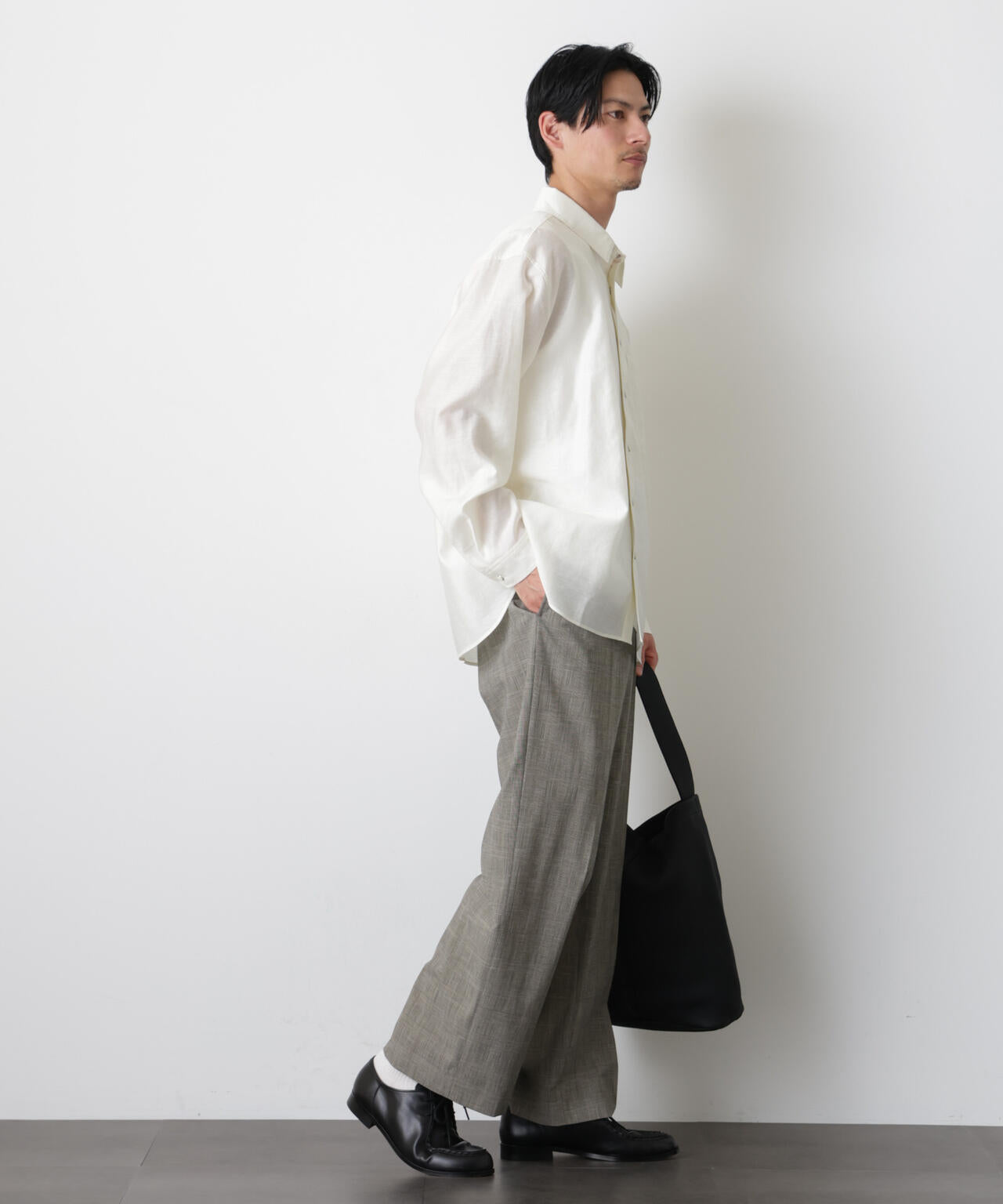 エンブロイダリーシルキーシャツ 6686120212