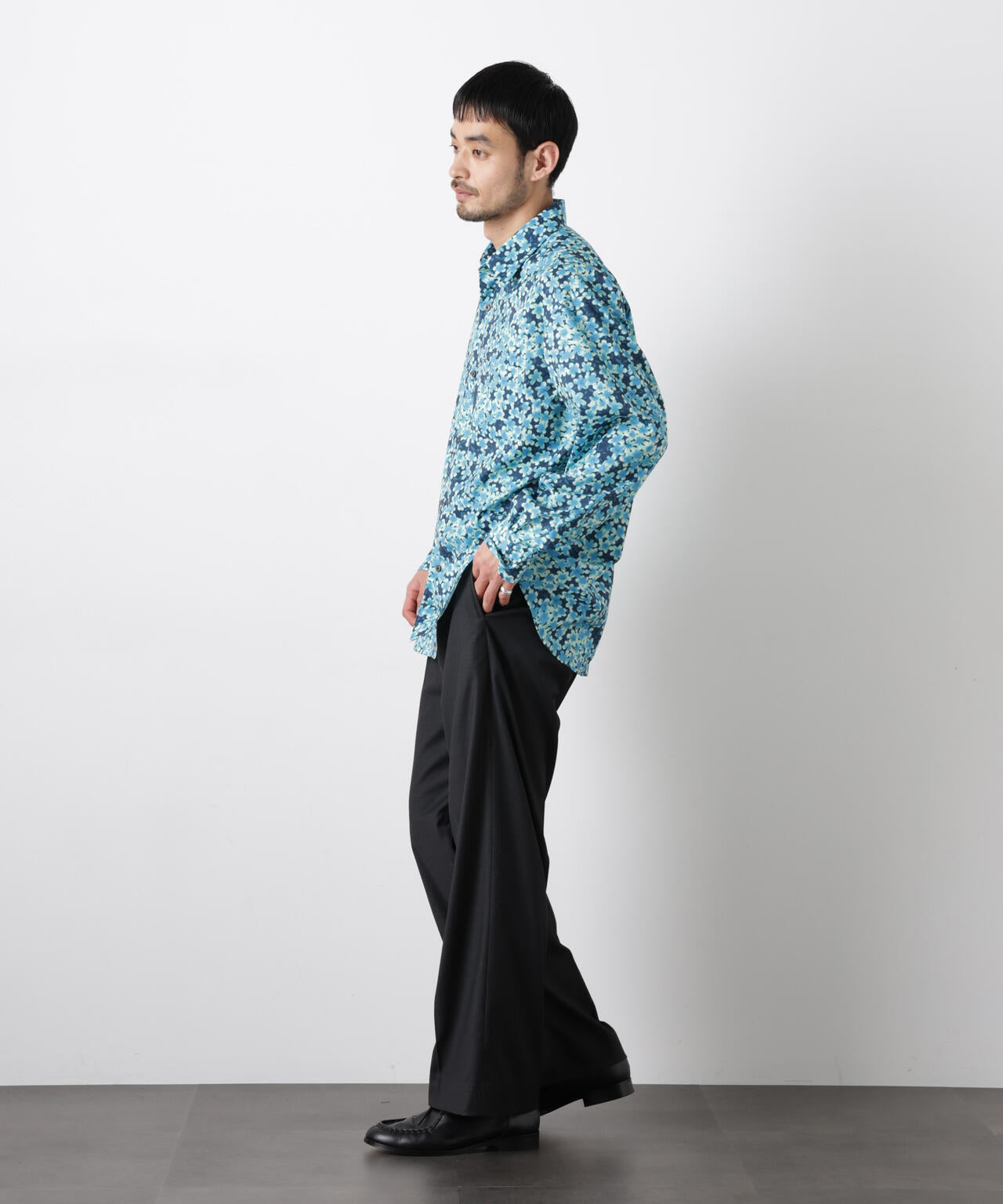 EDITRIAL PRINT」アートフラワーシャツ