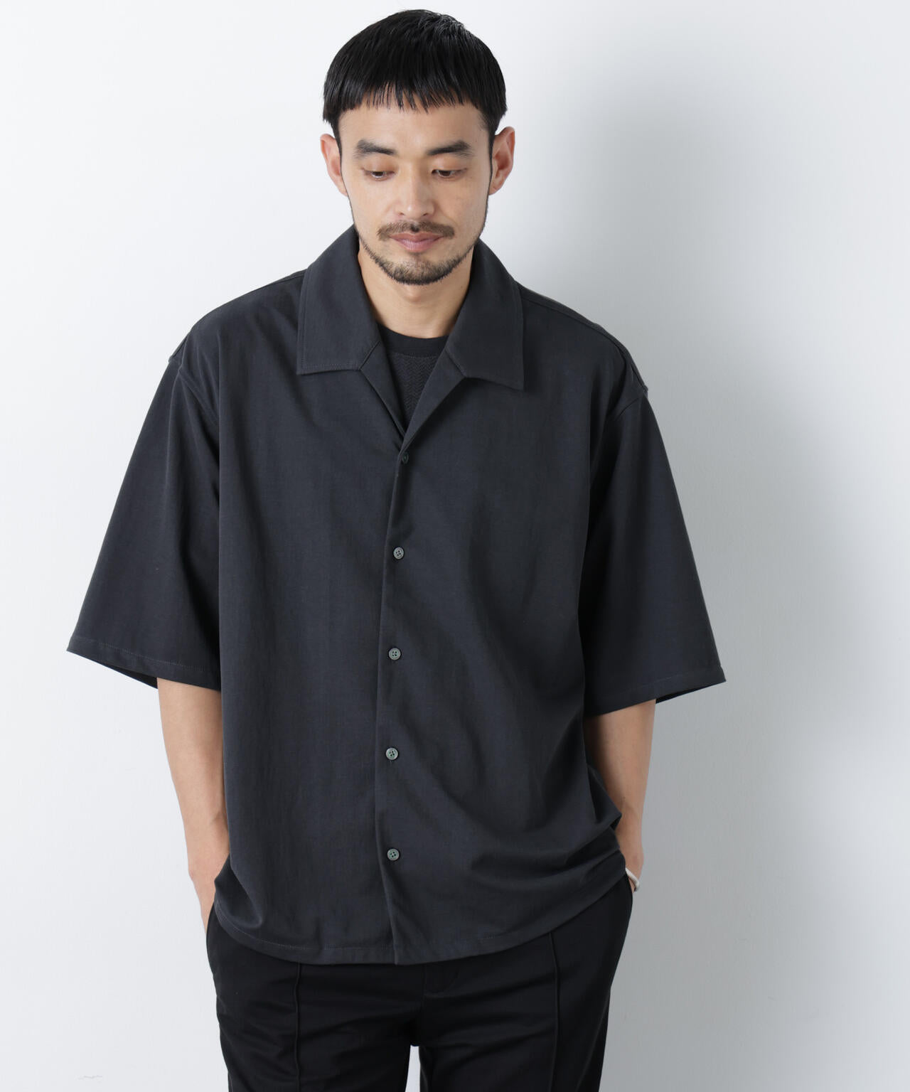 180cm　B:89 W:70 H:91 着用サイズ：L