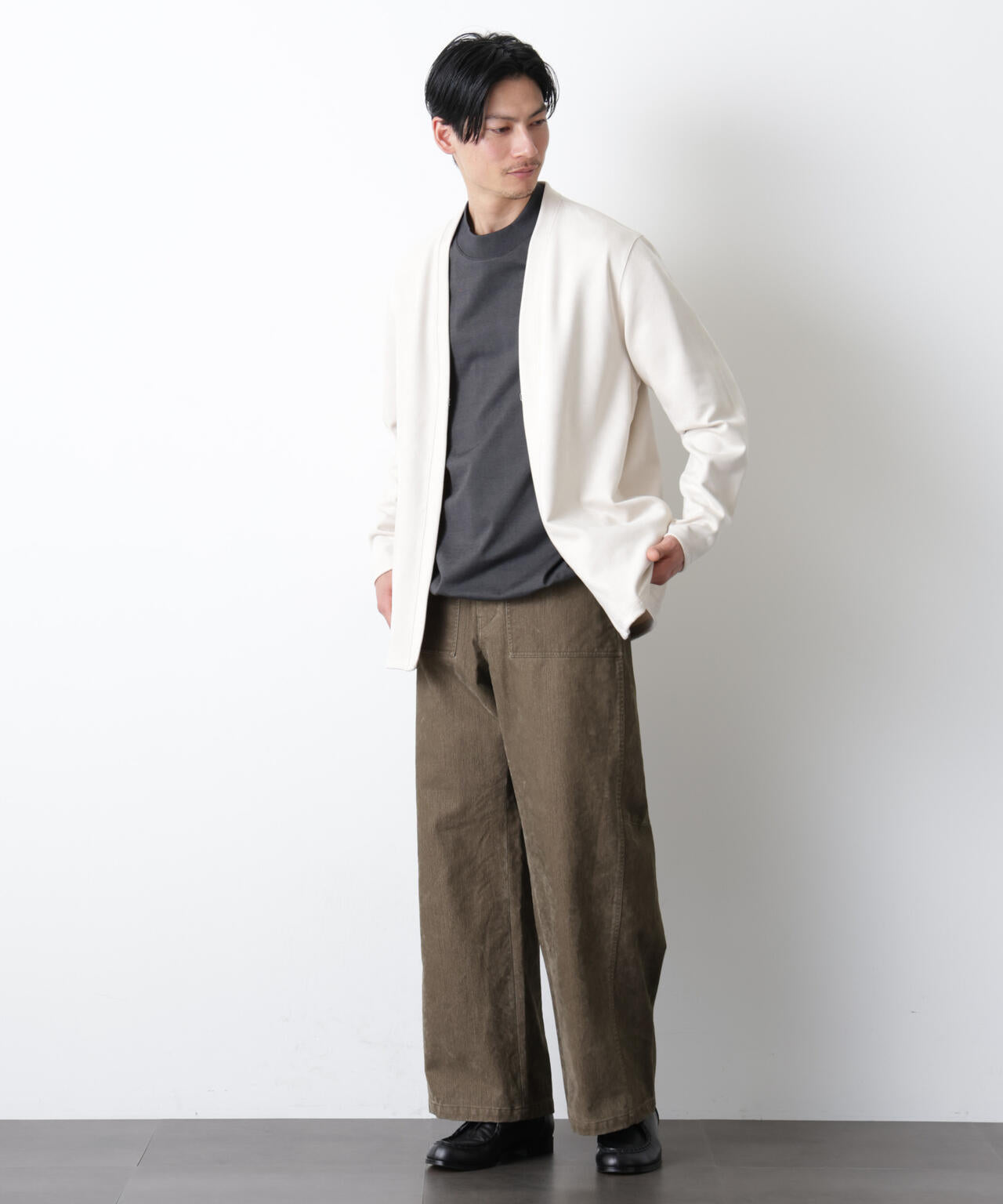 「モダンコンフォート」フェイクスエードトッパーカーディガン 6686123206