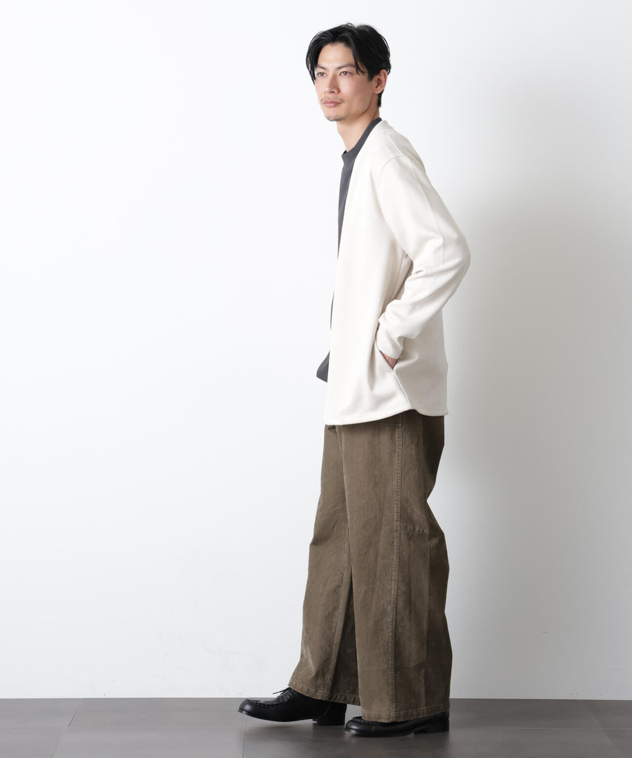 「モダンコンフォート」フェイクスエードトッパーカーディガン 6686123206