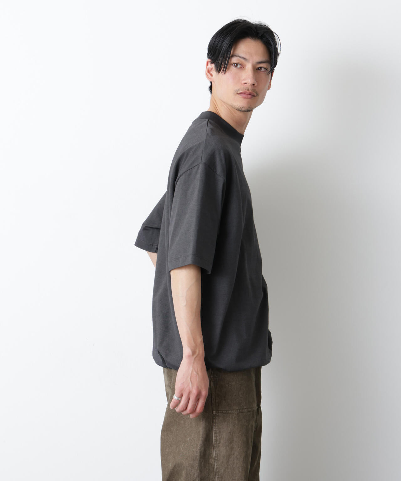 ソラーロワイドモックネックTシャツ 6686124203