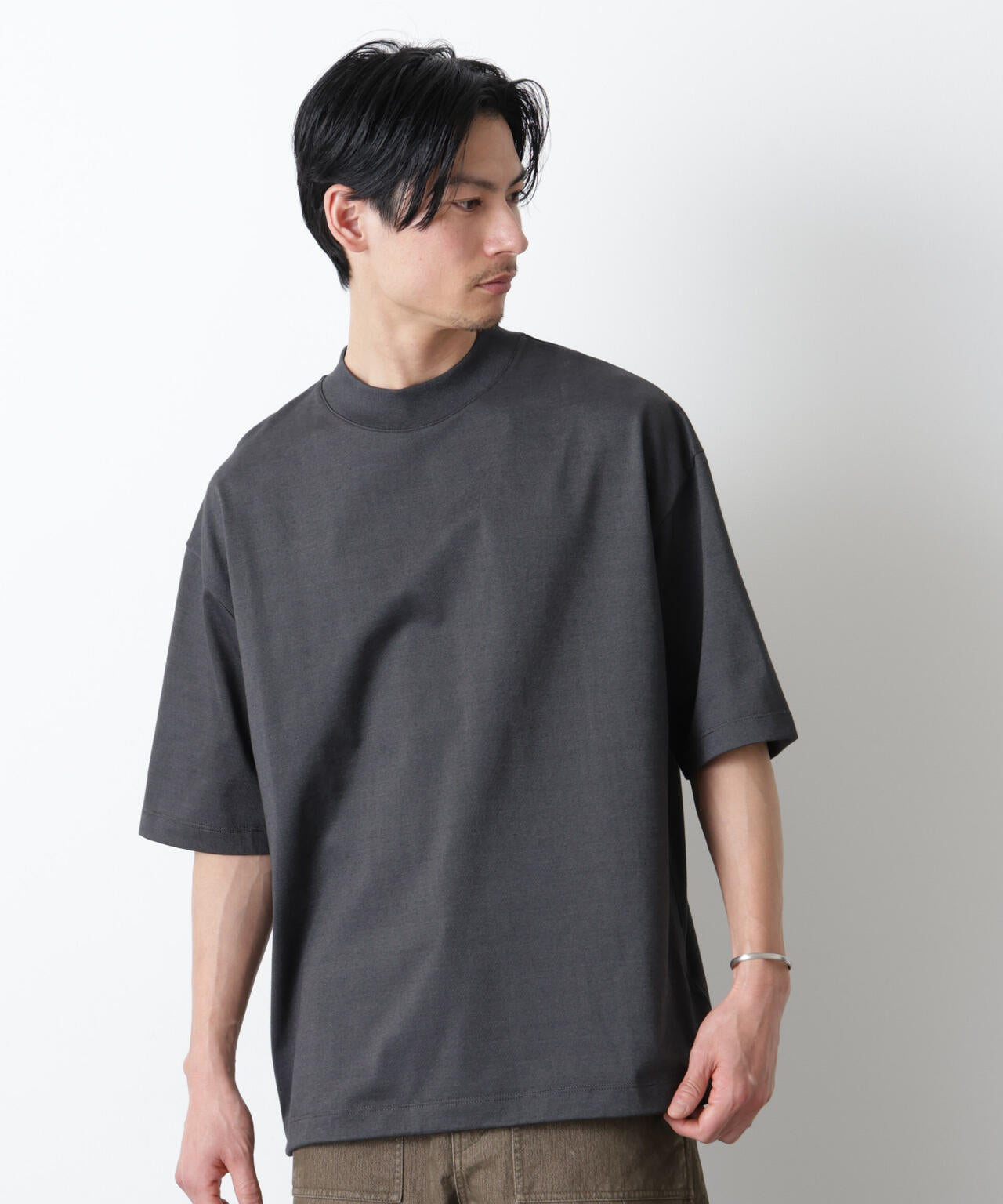 ソラーロワイドモックネックTシャツ 6686124203