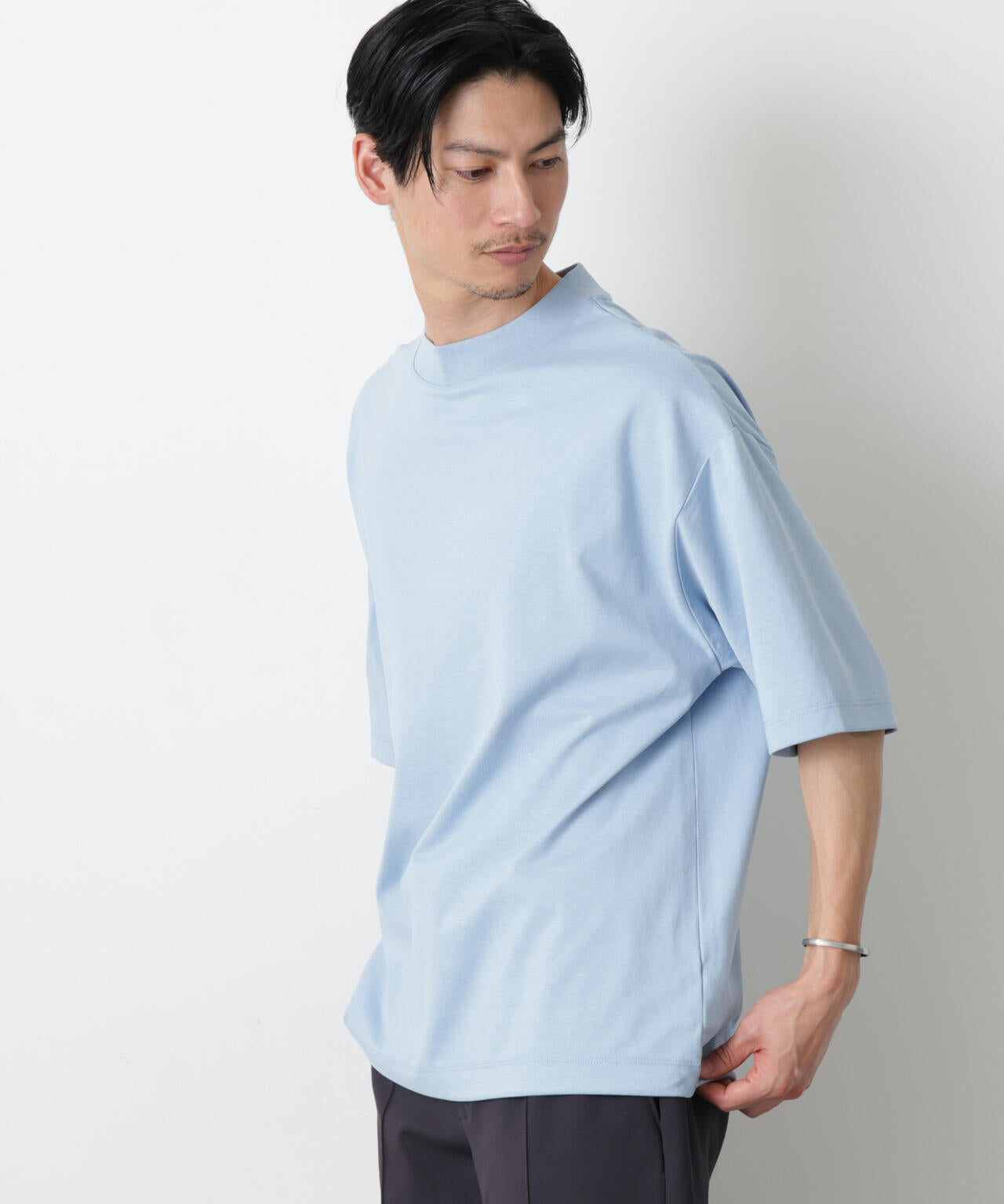 ソラーロワイドモックネックTシャツ 6686124203