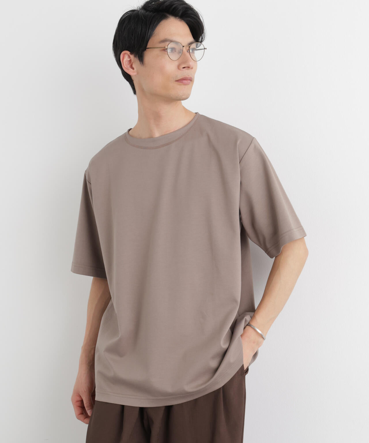 モクロディ ボートネック サイドスリットTシャツ