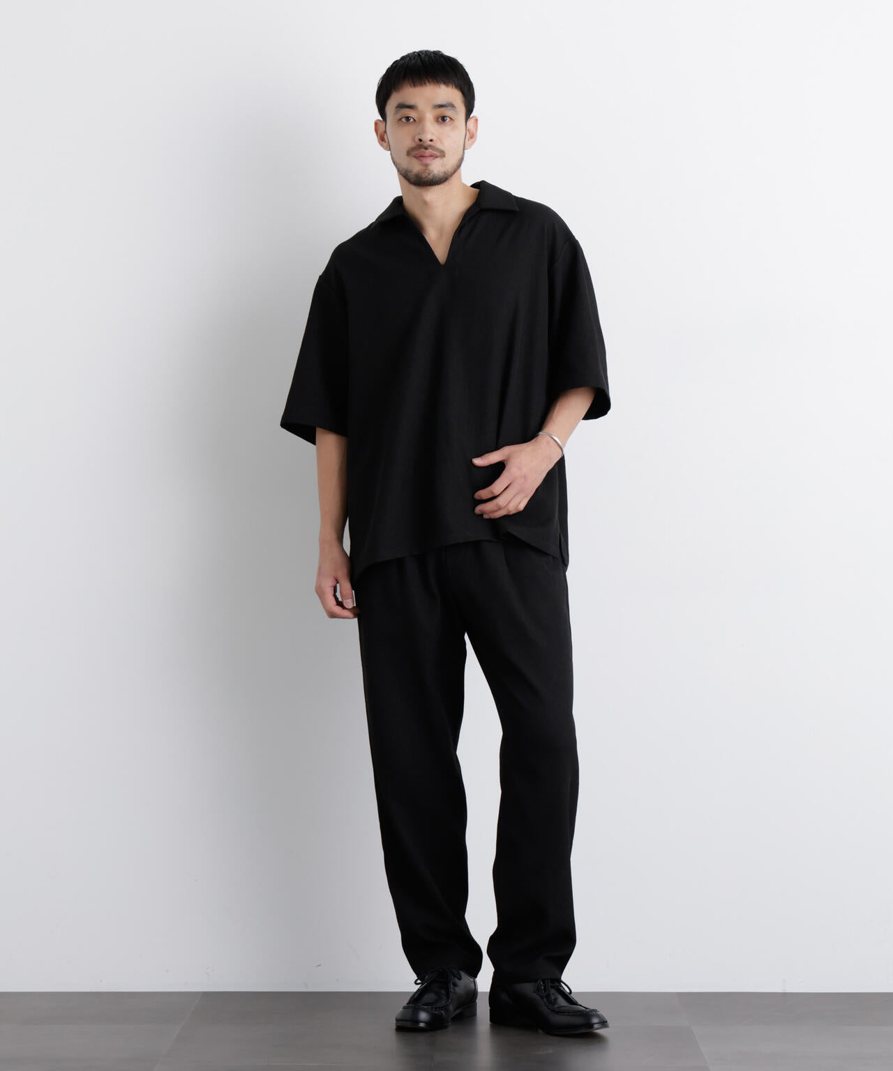 「Meaningful Continuity」coveross(R) EOS ポリエステルブッチャーリラックスワイドパンツ 6686127212