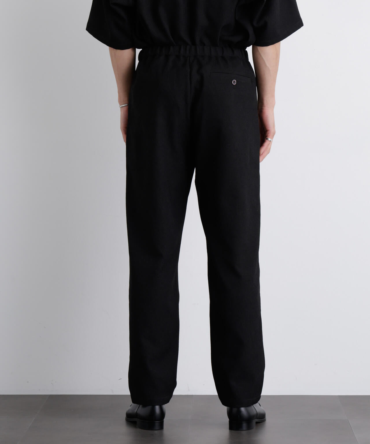 「Meaningful Continuity」coveross(R) EOS ポリエステルブッチャーリラックスワイドパンツ 6686127212