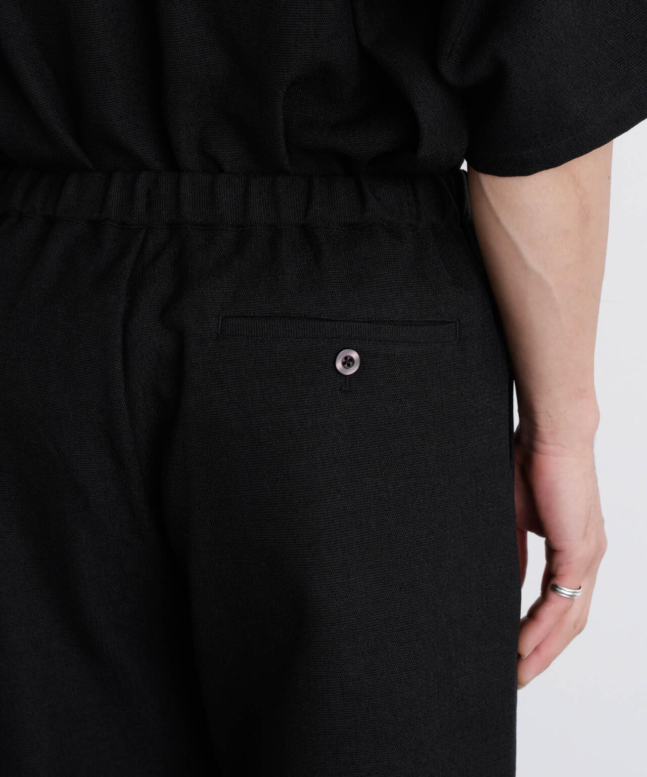 「Meaningful Continuity」coveross(R) EOS ポリエステルブッチャーリラックスワイドパンツ 6686127212