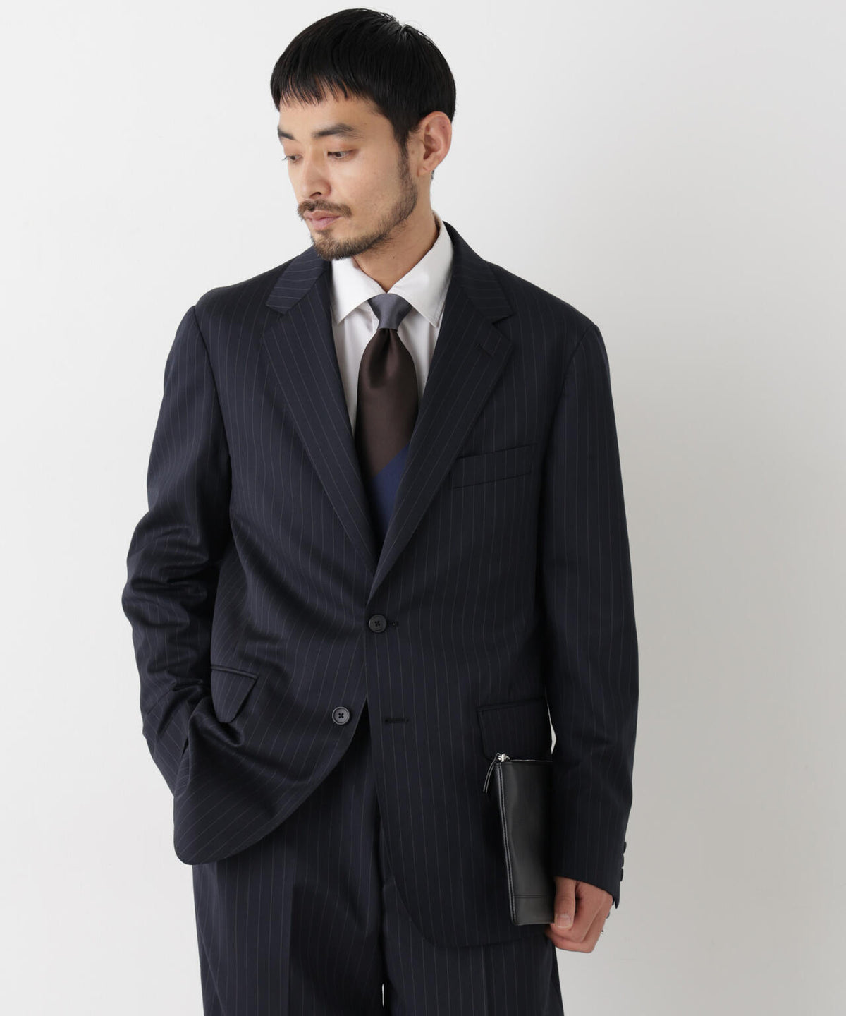 180cm　B:89 W:70 H:91 着用サイズ：L