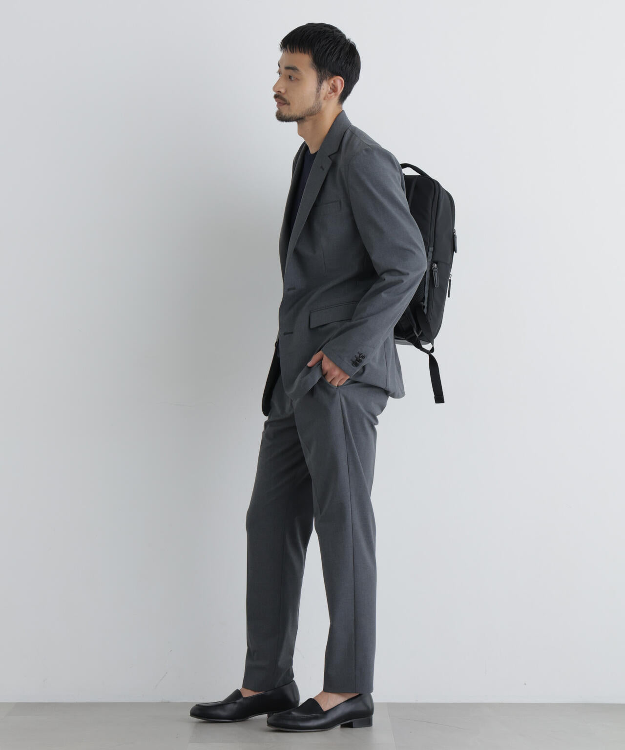 180cm　B:89 W:70 H:91 着用サイズ：L