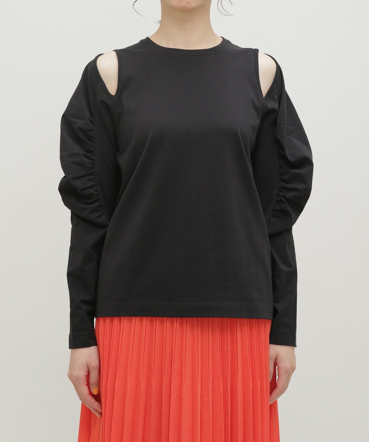 LB.03/ギャザースリーブカットアウトトップス 6693123302