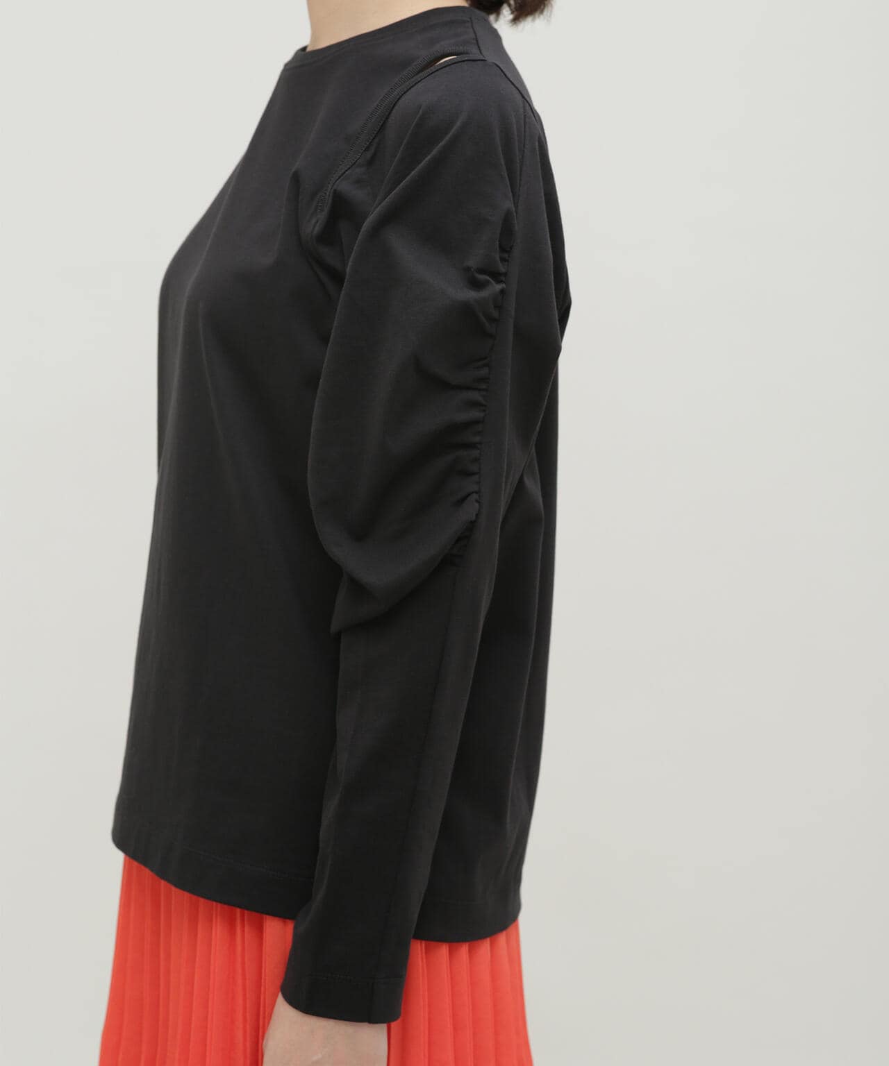 LB.03/ギャザースリーブカットアウトトップス 6693123302