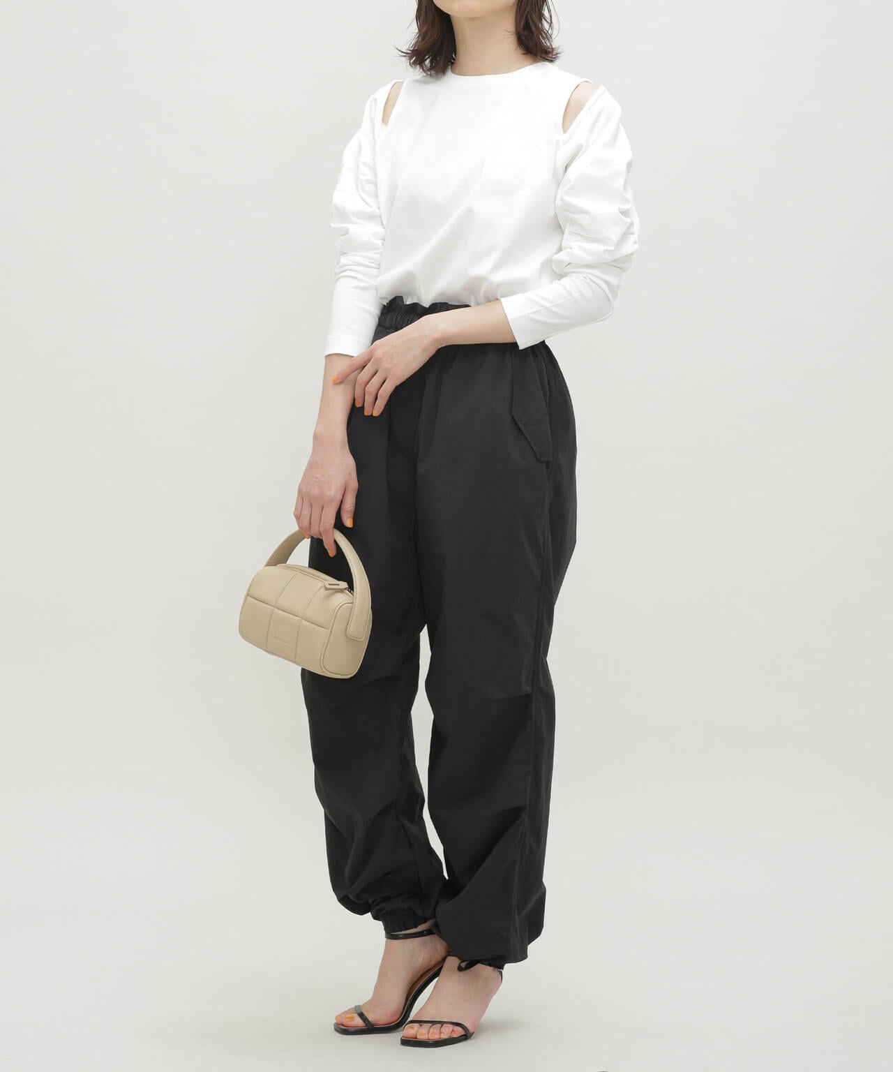 LB.03/ギャザースリーブカットアウトトップス 6693123302