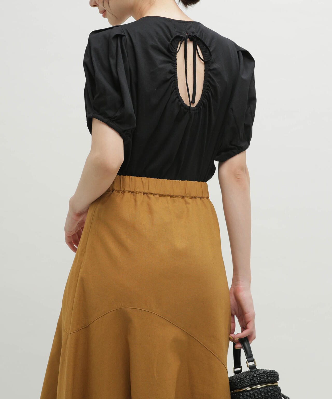 LB.03/バックデザインカットブラウス 6693124318