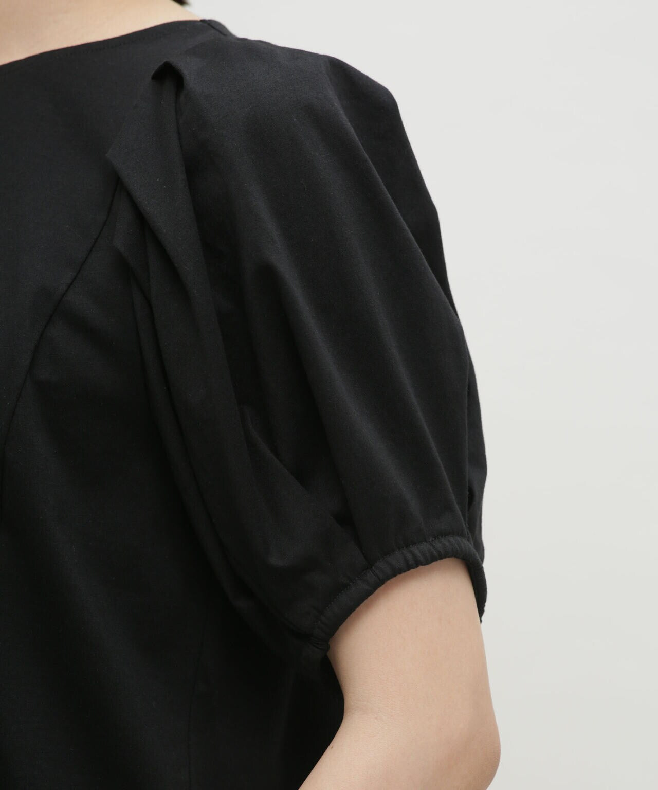 LB.03/バックデザインカットブラウス 6693124318