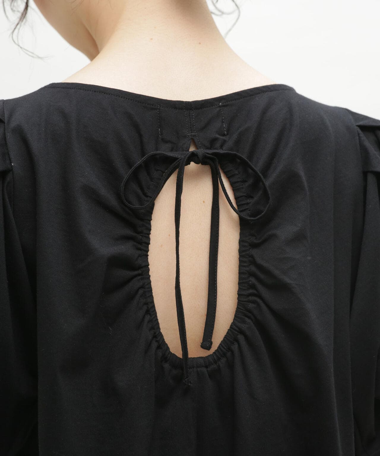 LB.03/バックデザインカットブラウス 6693124318