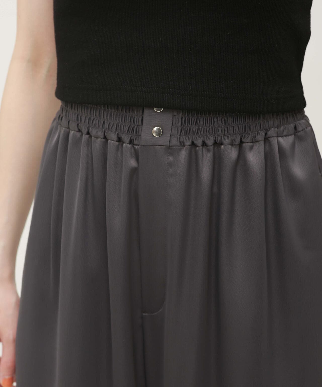 LB.03/クレープサテンイージーパンツ 6693127314