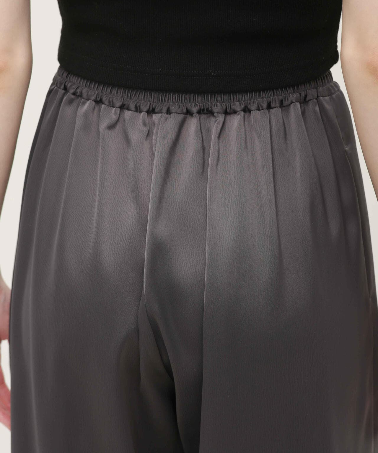 LB.03/クレープサテンイージーパンツ 6693127314