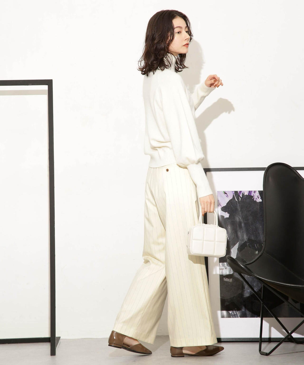 ホワイト サイドストライプパンツ ピンストライプ2タックワイドパンツ