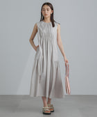 ライトベージュ